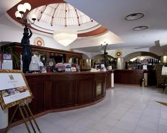 Grand Hotel Osman - Atena Lucana - Front desk