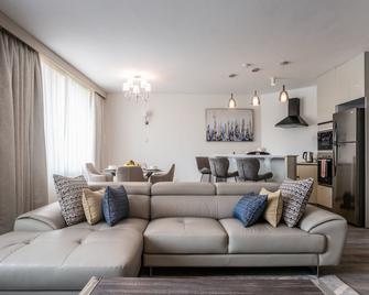 Yaya Hotel & Apartments - Nairobi - Stue