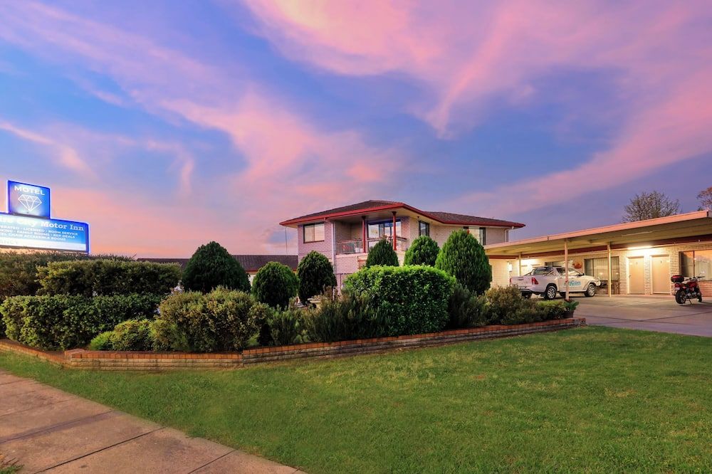 سافير سيتي موتور إن، إنفيريل