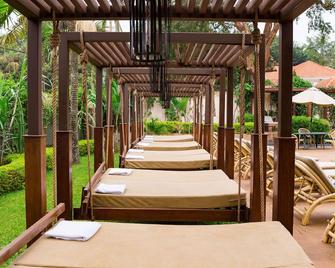 費爾韋酒店及水療中心 - 坎帕拉 - 坎帕拉 - 天井