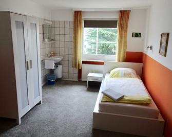 Gästehaus Grupello - Düsseldorf - Bedroom