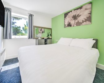 Go2 Gloucester Hotel By OYO - Gloucester - Slaapkamer