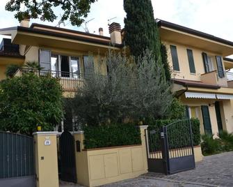 La Combriccola - Santarcangelo di Romagna - Building