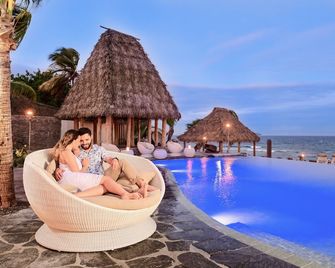 Matamanoa Island Resort - Matamanoa Island - Басейн
