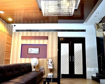 S P International - Lucknow - Ingresso