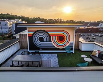 Disco Den 5623-sleeps 10 - Nashville - Balcón