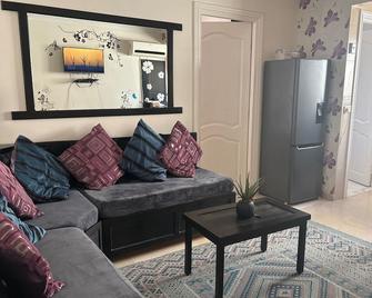 Studio apartment in Sousse Khazema - Sousse - Living room