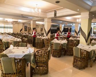 Meridian Hotel - Čattagrám - Restaurace