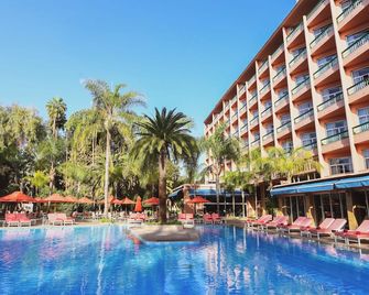 Es Saadi Marrakech Resort - Hotel - Marrakech - Piscina