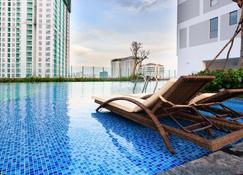 Rivergate Apartment Infinity Pool & Gym - Ciudad Ho Chi Minh - Alberca