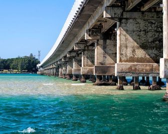 The Marina 404 - Forster