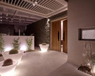Helius Villas - Aliki - Building
