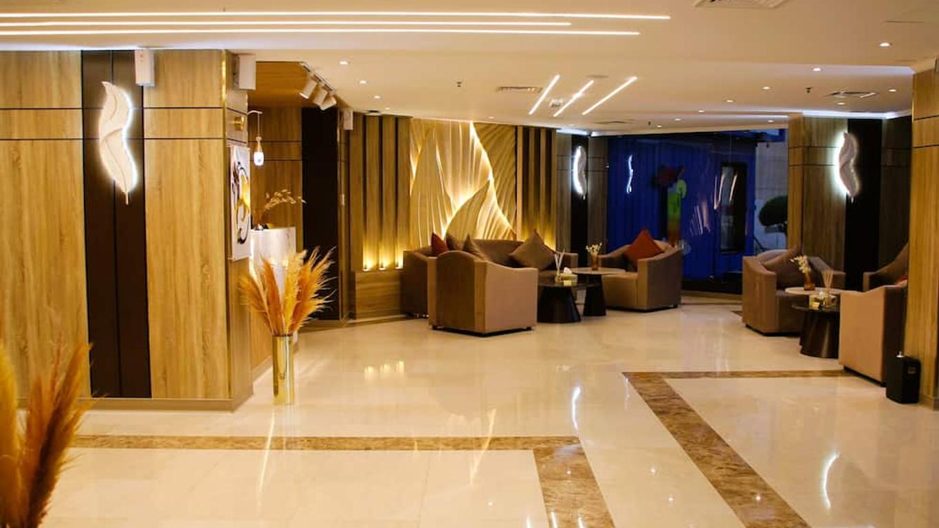 Plaza Athenee Hotel
