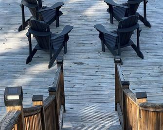 Cozy lake front house with dock on Lake Tillery - Albemarle