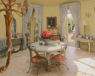Queen Charlottes Orangery - Bath - Dining room