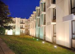 Best Western Saint-Etienne Porte du Forez - Andrézieux - Bâtiment