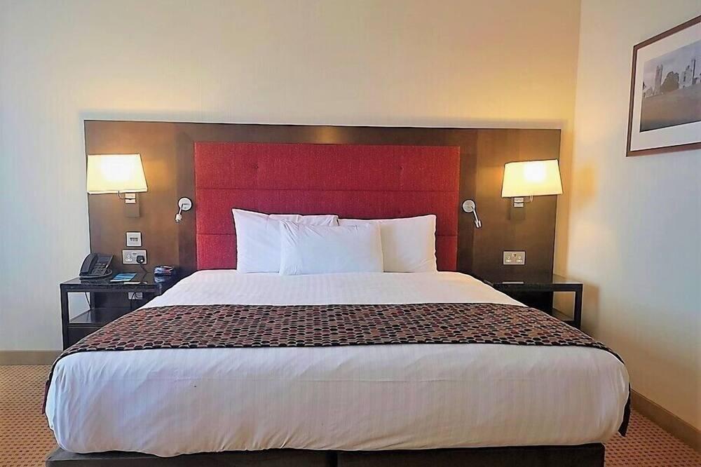 Pillo hotel check in time outlet