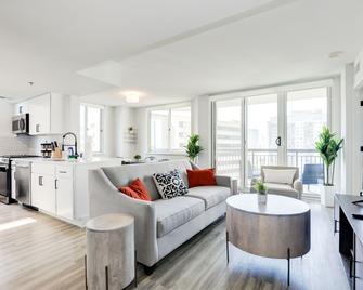 Elegant 2br Apartment Minutes From DC - Arlington - Soggiorno