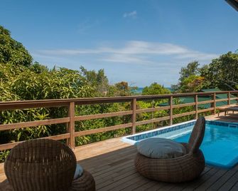 Veuve Noire - Private pool + Free Wifi + Outdoor Showers - Grand'Anse Praslin - Balkon