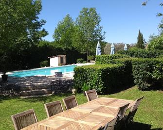 Gîte Cappuccino in a Quercy stone house - Saint-Antonin-Noble-Val - Pool