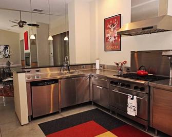 Modern Racquet Club Luxury Home - Palm Springs - Kitchen