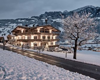 Farmhouse in Schwendau with Ski Storage - Schwendau - Building