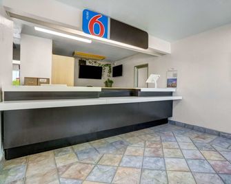 Motel 6 Red Bluff - Red Bluff - Receptie