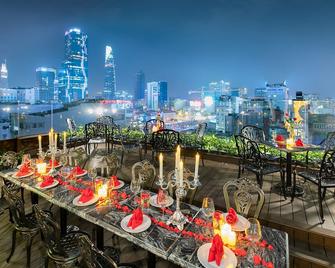 Adora Art Hotel - Ciudad Ho Chi Minh - Balcón