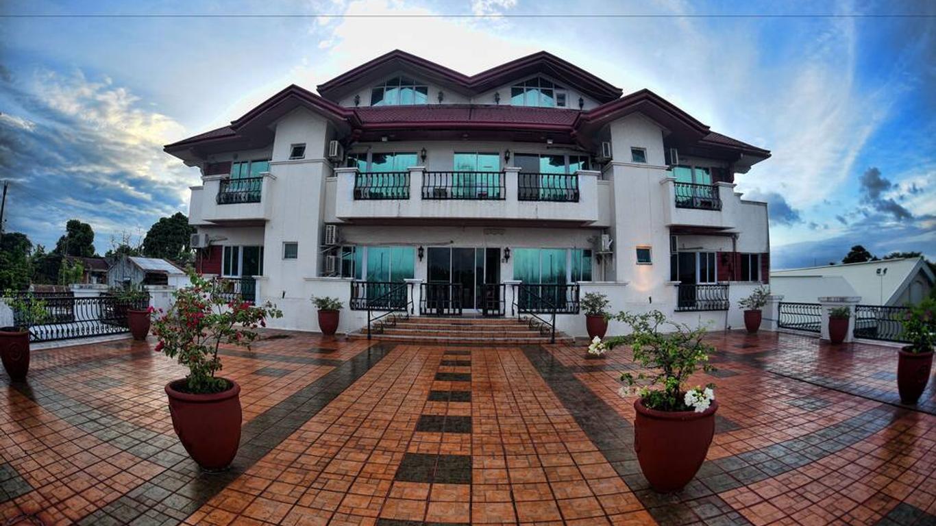 Tahanan Lakeview Hotel