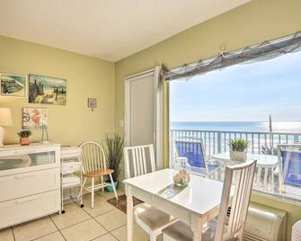 Waterfront Daytona Beach Studio with Pool Access! - Daytona Beach - Dining room