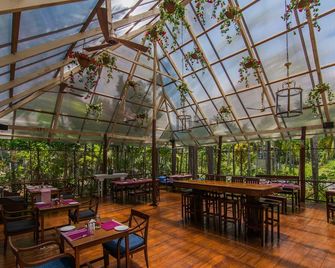 Munjoh Ocean Resort - Private Beachfront Luxury Retreat in Havelock - Jālebar - Restaurant