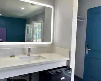 Fountain Inn Motel - Alhambra, Los Angeles - Alhambra