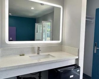 Fountain Inn Motel - Alhambra, Los Angeles - אלהמברה