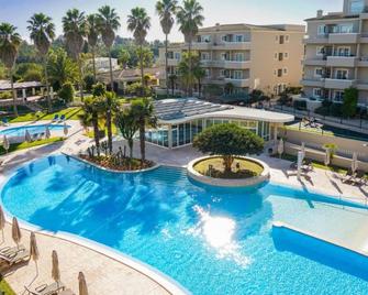 VP Flat with Balcony and Pool View - Alvor - Pool