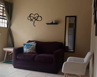 Free Pickup From Castries Airport or Ferry Terminal - Castries - Living room