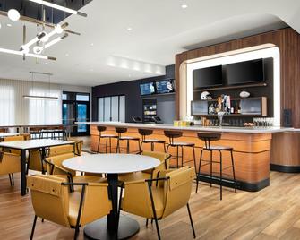 Courtyard by Marriott Kodak Sevierville - Kodak - Bar
