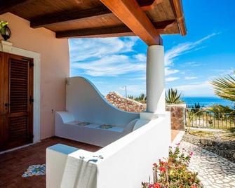 B&B Villa Maristella - Lipari - Patio