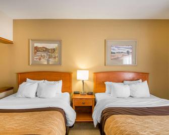 Quality Inn and Suites MidAmerica Industrial Park Area - Pryor - Camera da letto
