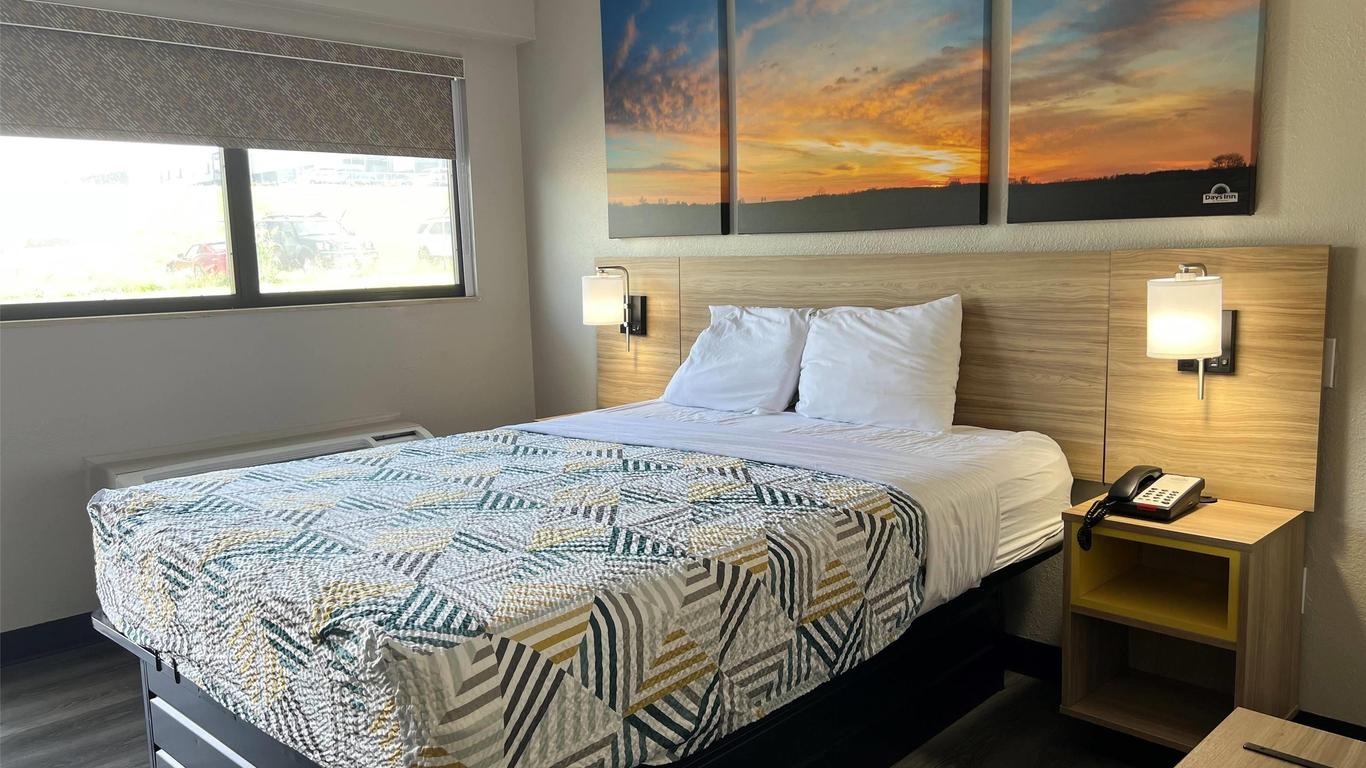 Days Inn by Wyndham Kansas City Northeast