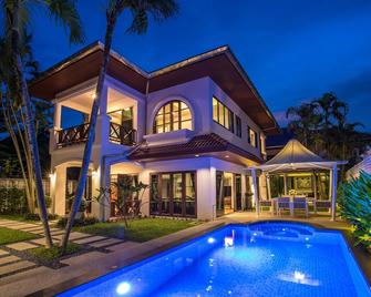 Best Holidays - Oxygen pool, Sauna, Billard, Gym! 2-Storey Tropical Villa Havana N - Kamala - Bygning