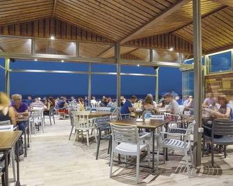 Sun Village Hotel Apartments - Agia Ermioni - Restaurant