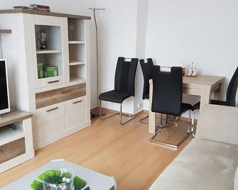 Apartment am Kaiserplatz - Düren - Living room