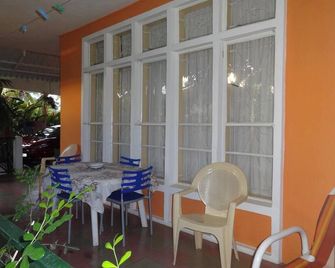 Cozy House with Pool in Flic en Flac - Flic en Flac - Patio