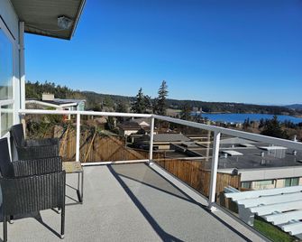 Victoria Ocean View B&B House - Victoria - Balcony