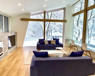 Sanzan Chalet - Hakuba - Salon