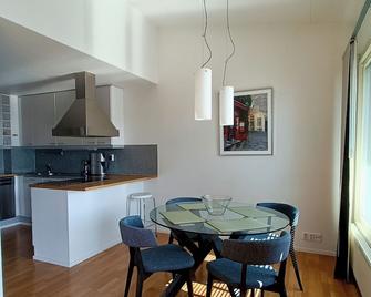 Helsinki / Amazing apartment with a great sea view. - הלסינקי - חדר אוכל