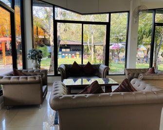 Namthong Nan Hotel - Nan - Huiskamer