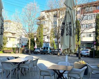 Old Town View- Central Apartment - Târgovişte - Patio