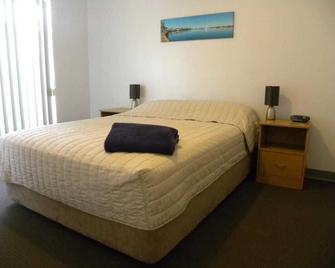 Carnarvon Central Apartments - Carnarvon - Bedroom