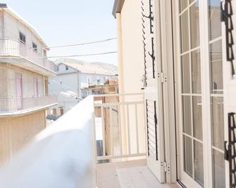 Casa vacanze l'angolo d'oro - Siculiana - Balcony